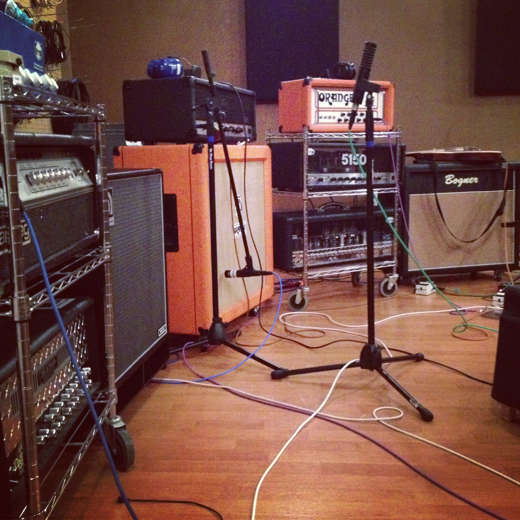Amp and mic setup for guitar tracking