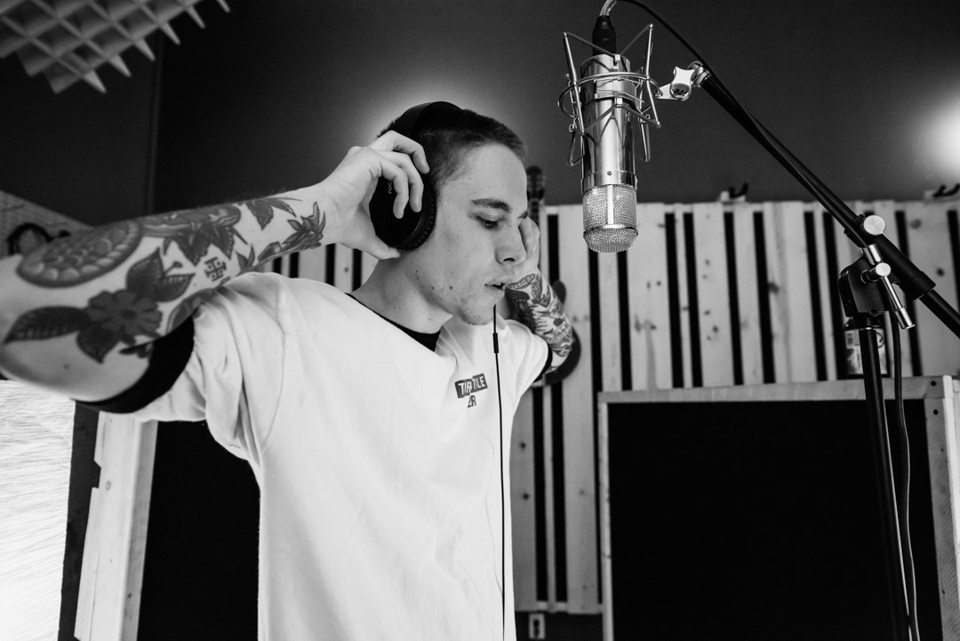 Vocal tracking session